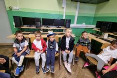 IMG-b823968a40ad46436db8c9226aa9c538-V